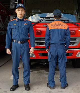 消防活動服姿の写真