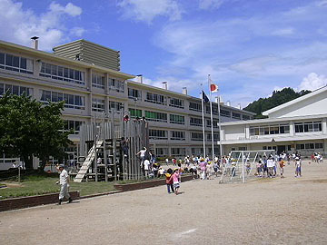 写真：山王小学校