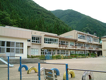 写真：栃尾小学校