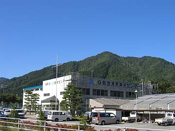 写真：清見B＆G海洋センタープール・体育館