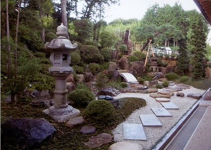 隨縁寺の庭園の写真