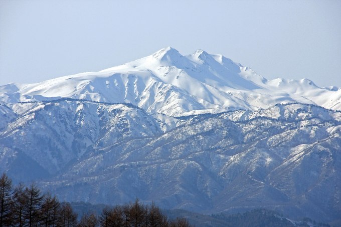 荘川町（ダナ高原から見る白山）