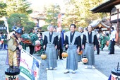 八幡祭保存会の行列