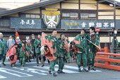 八幡祭保存会での行列