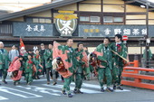 八幡祭保存会での行列