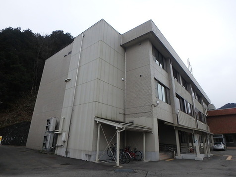 東側