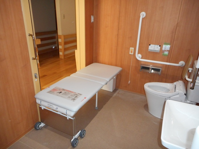 久々野多目的センター　トイレ内観1