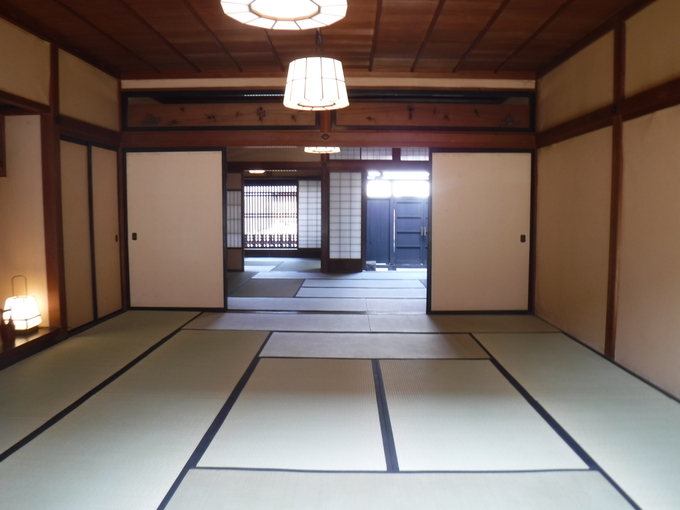 村半 母屋 和室