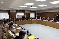 新型コロナウイルス感染症対策本部会議のようす