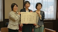 受賞報告のようす