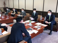 情報交換のようす