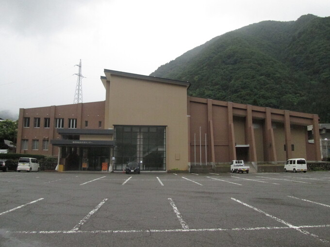 奥飛騨総合文化センター　外観写真