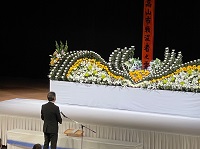 写真：式辞を述べる田中市長