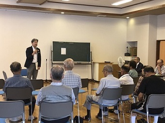石浦長寿会との意見交換会のようす