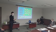 剣道代表者によるプレゼン説明のようす
