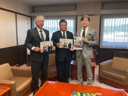 寄附、市長報告の様子
