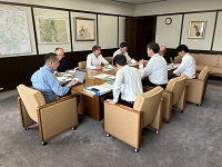 市長と森林・環境政策部とのミーティングの様子