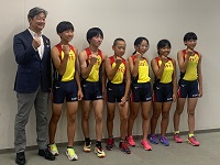 全国小学生陸上競技交流大会に出場の新友陸上スポーツ少年団の選手ら