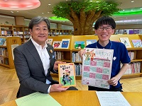 スタッフの中島翔太さんと図書館をテーマに番組収録を行う市長