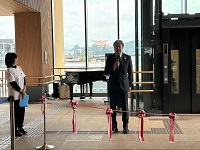 高山駅ストリートピアノ「飛騨六花」完成披露セレモニーでの市長あいさつ
