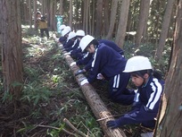 玉切りをする生徒