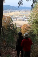 歩み山から見える国府町のふもと
