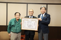 受賞報告の様子