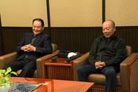グランドゴルフ全国大会優勝報告の様子