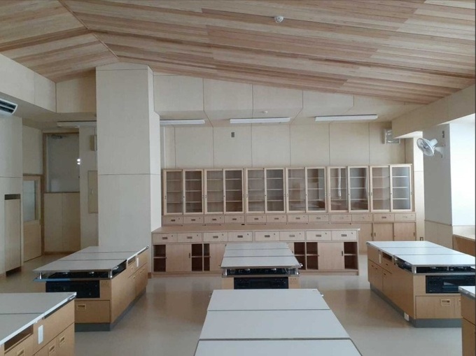 江名子小学校 家庭科室背面写真