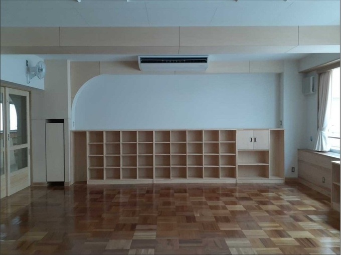 江名子小学校 普通教室背面写真