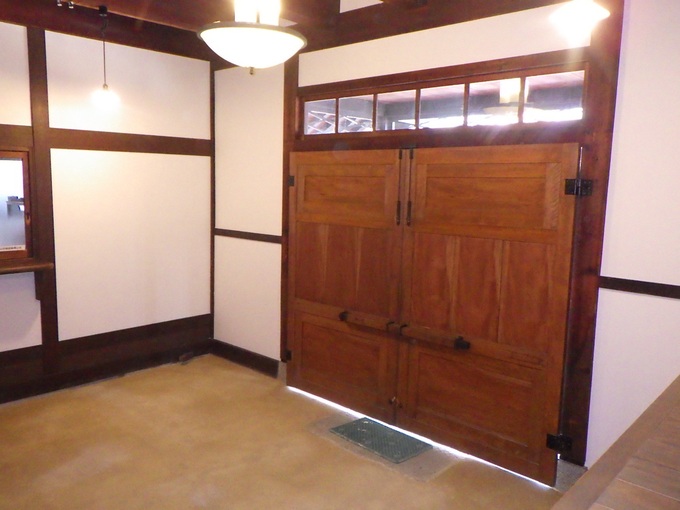 市政記念館 玄関写真
