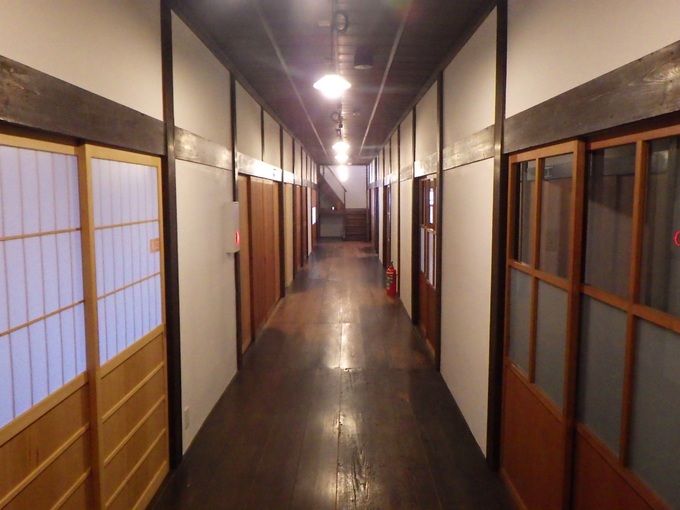 市政記念館 廊下写真