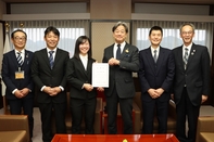 委託状交付式の様子