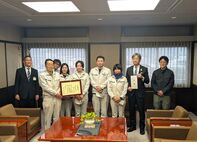 家具引渡の様子