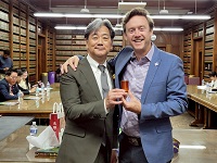 田中市長とデンバー市のマイク・ジョンストン市長