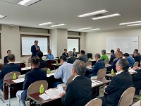 北アルプス山岳遭難対策協議会総会であいさつする市長