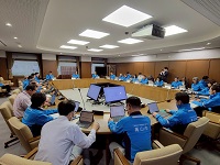地震緊急対策会議の様子