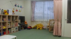 病児保育室の室内の写真