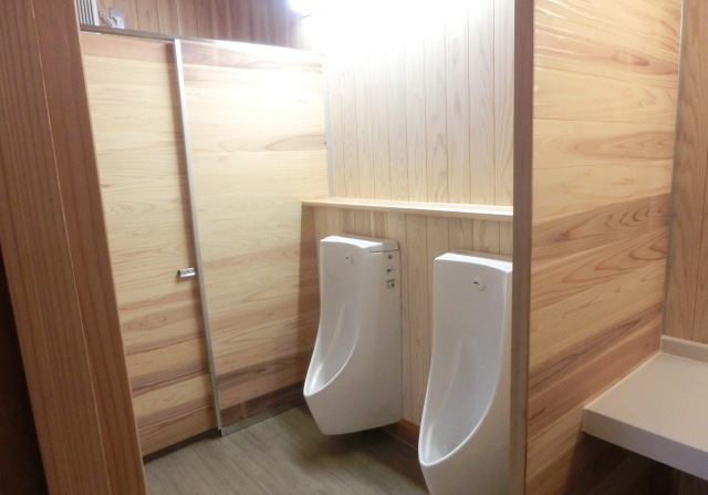 山小屋 トイレ写真
